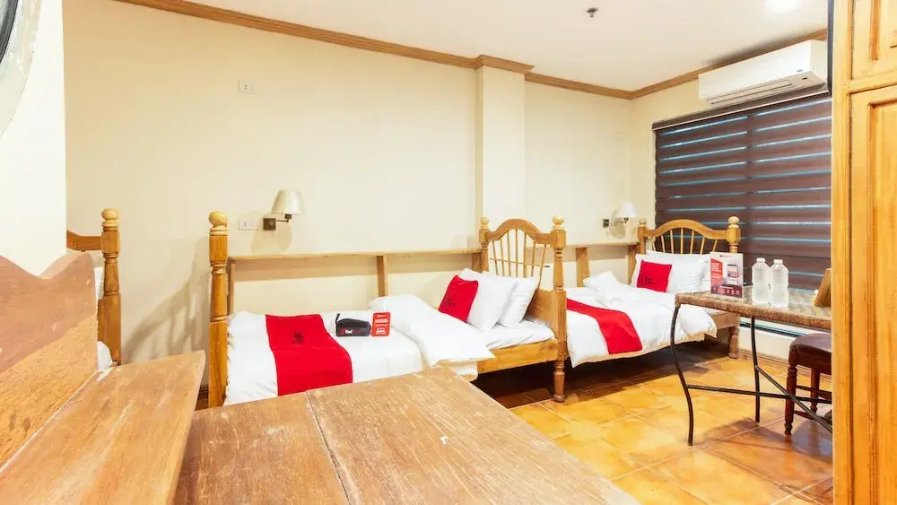 Brickwood Suites by RedDoorz