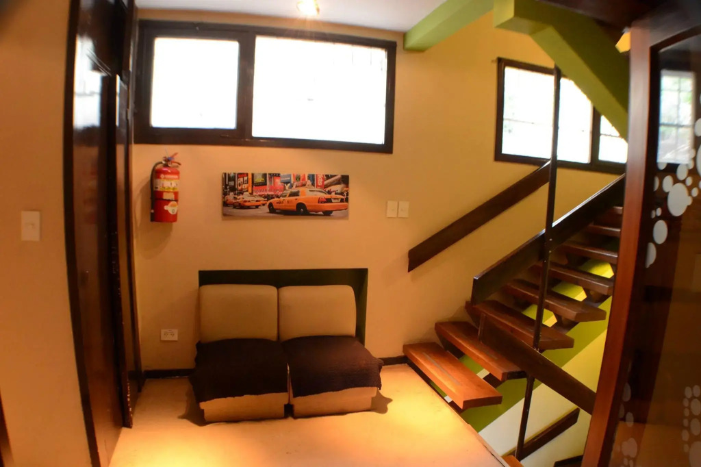 Moving Hostel Travel Bar