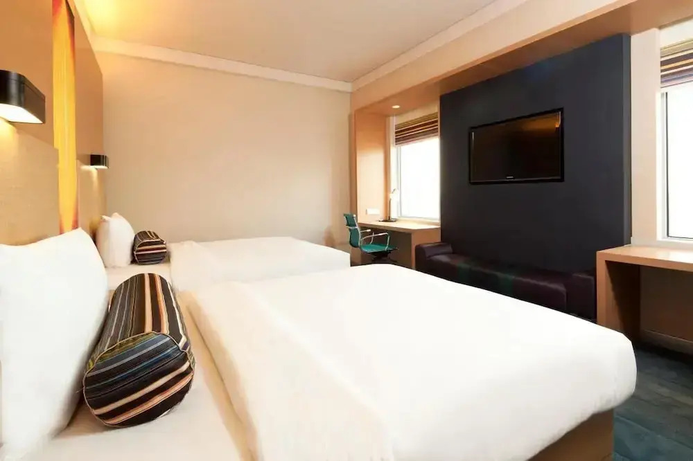 Qin Chao Hotel