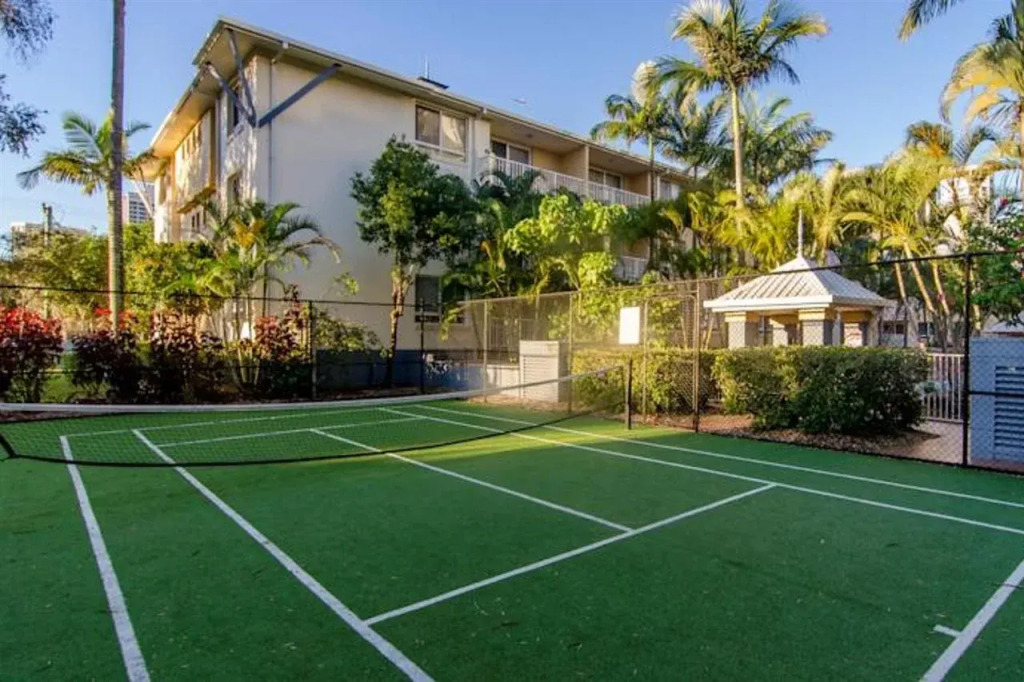 Bay Lodge Apartments