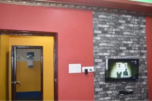 12 Homestay Apartments