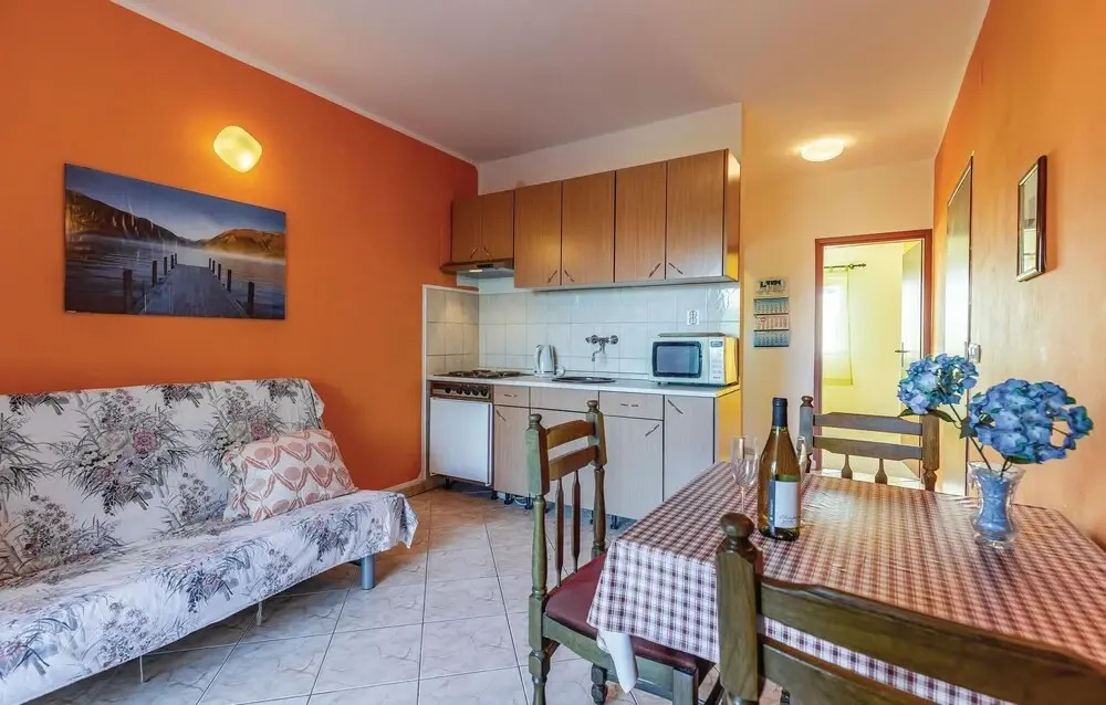 Nice Home in Sisan With Wifi and 1 Bedrooms