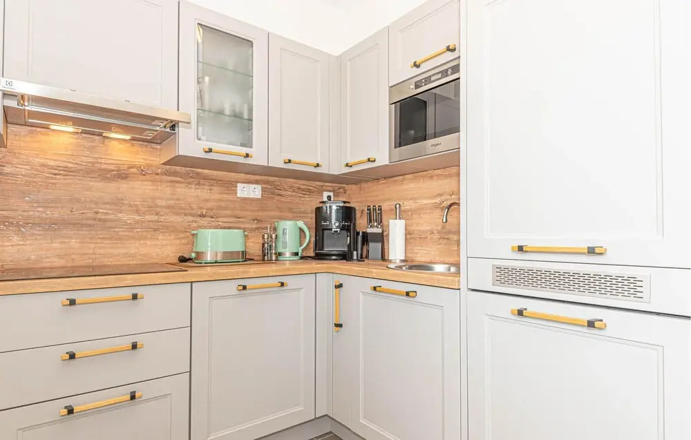 Nice Apartment in Pirovac With Wifi and 2 Bedrooms