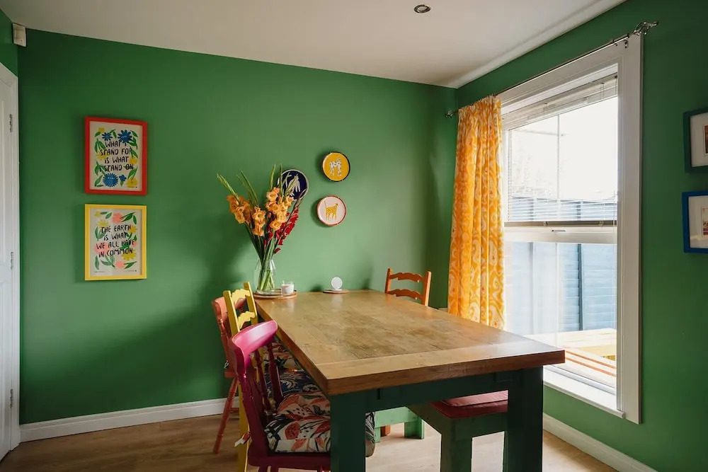 Central Belfast Apartments: Unique Retreat in the East