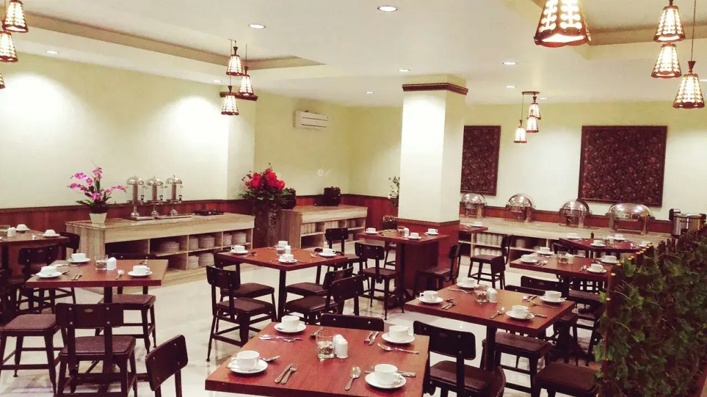 Red Chilies Hotel