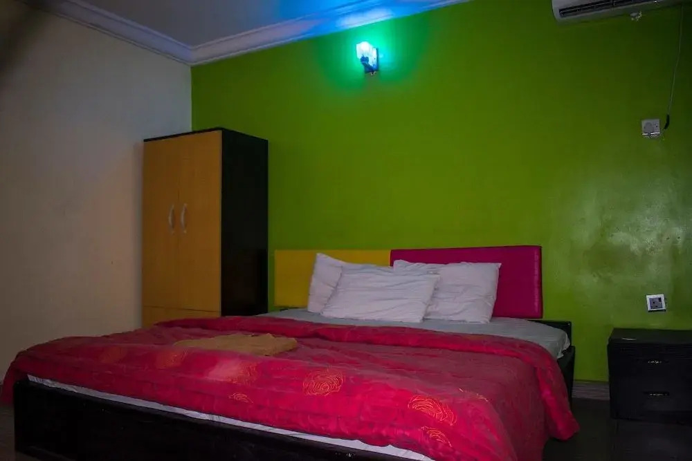 Impex Edge Hotel And Suites