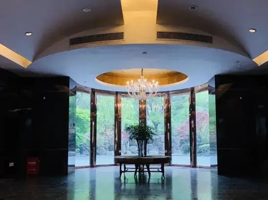 Acme Service Apartment
