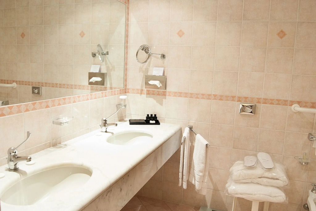 Hotel Sina Astor