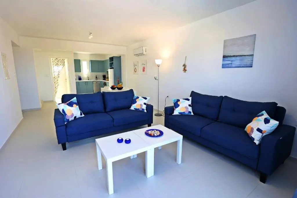 Xenos Villa 6 with a Private pool near the sea