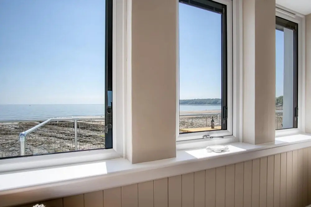 Waterfront 1 - 1 Bedroom Apartment - Wisemans Bridge