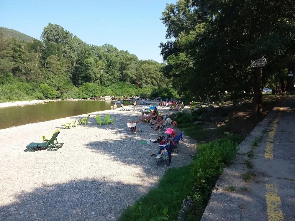 Camping La Berge Fleurie - Aquatique Vacances