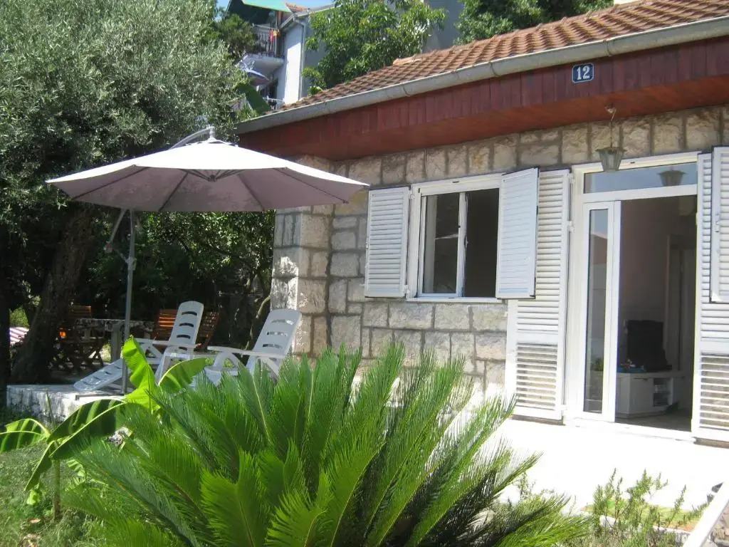 Zora Holiday Home