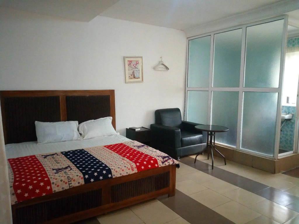 Crown Hotel