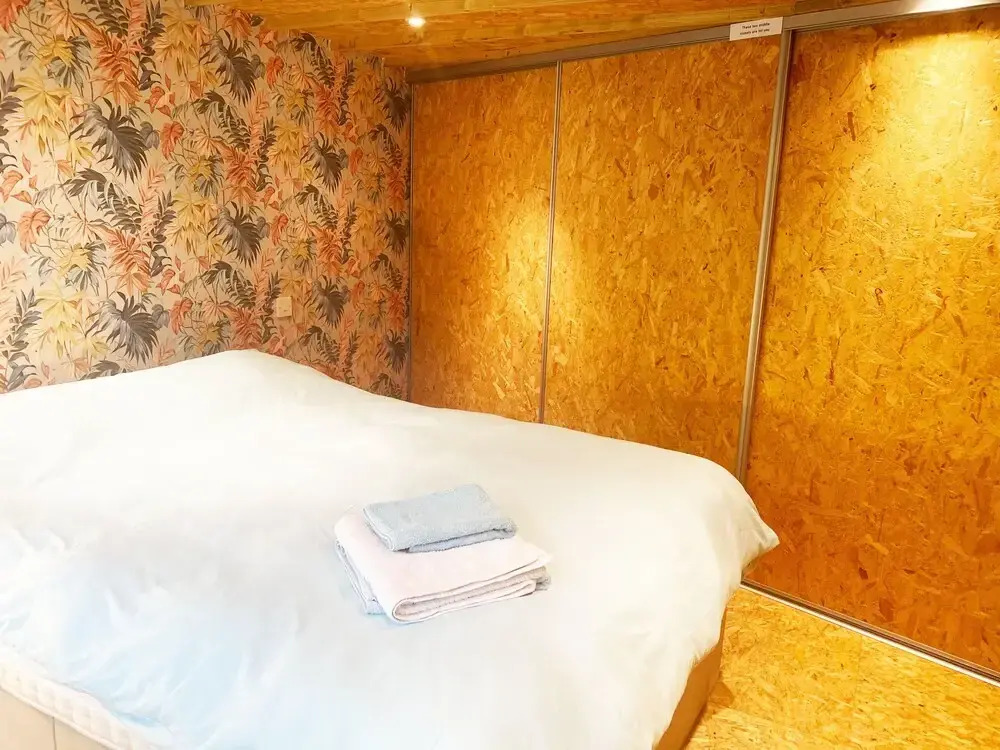 Zen Garden Cottage - Sleeps 2 - Patio & Parking