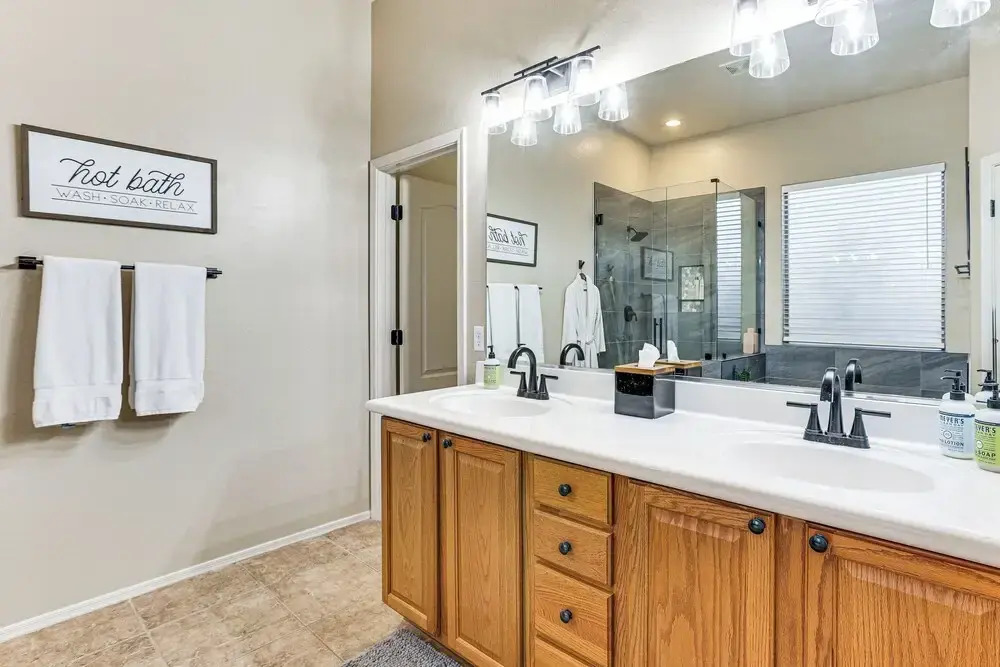 Near Golf & Spring Training: Goodyear Home w/ Pool