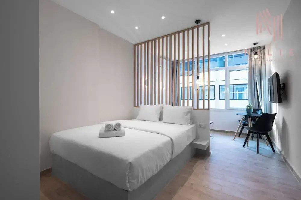 Venus, Nilie Hospitality MGMT