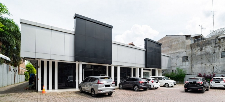 RedDoorz Plus near Thamrin Plaza Medan