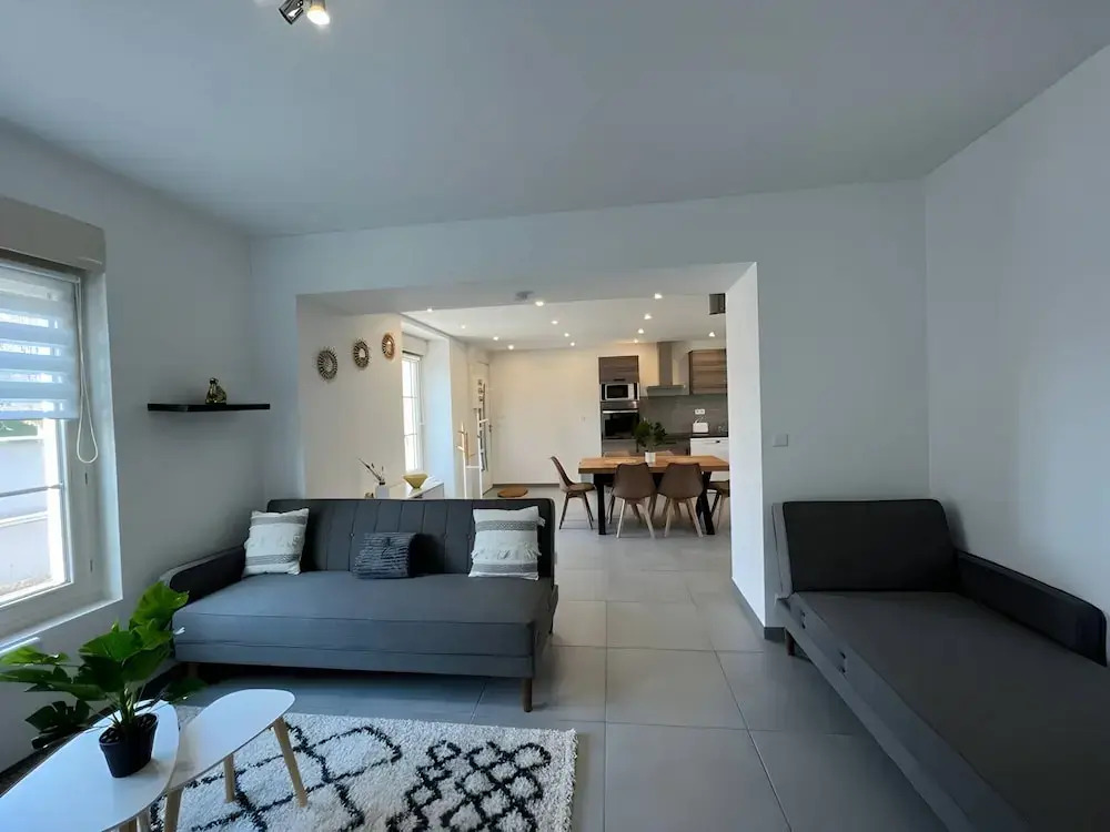 Charming Home in Parigne-l'eveque Near Le Mans