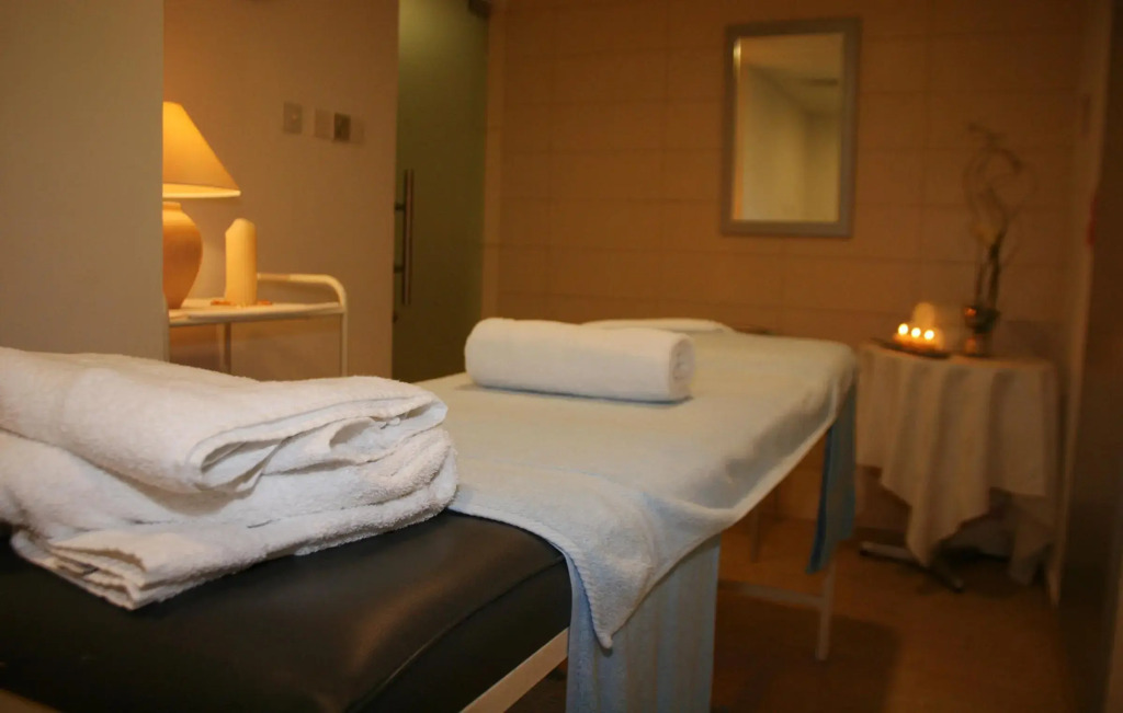 Poseidonia Beach Hotel