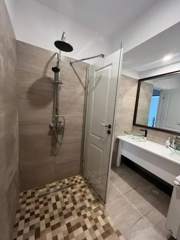 Conta Apartments