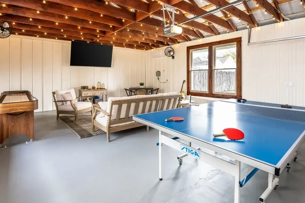 Blue Haus Hot Tub-fire Pit-game Room Walk to Main