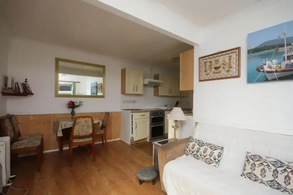 10A Medmerry Park 2 Bedroom Chalet