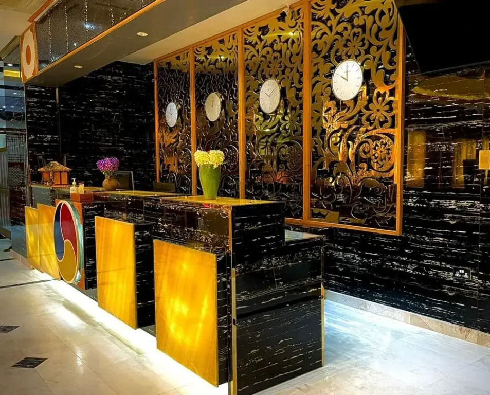 Asian Hotel