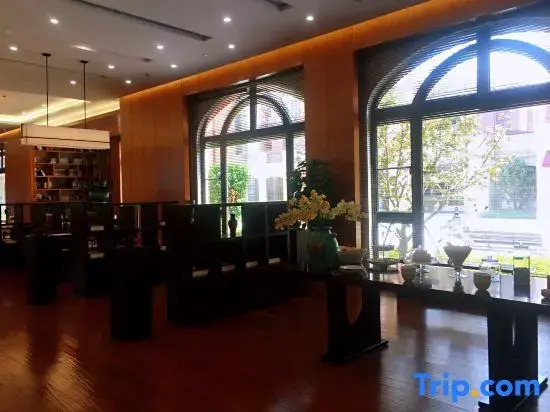 Qianhu Boting Hotel