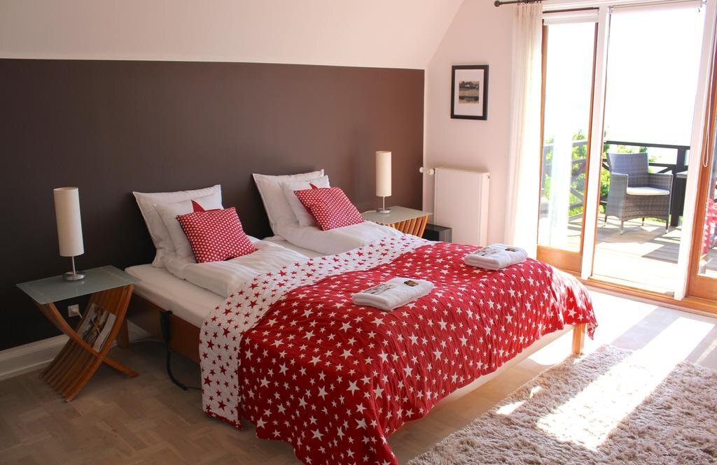 B & B by The Sea