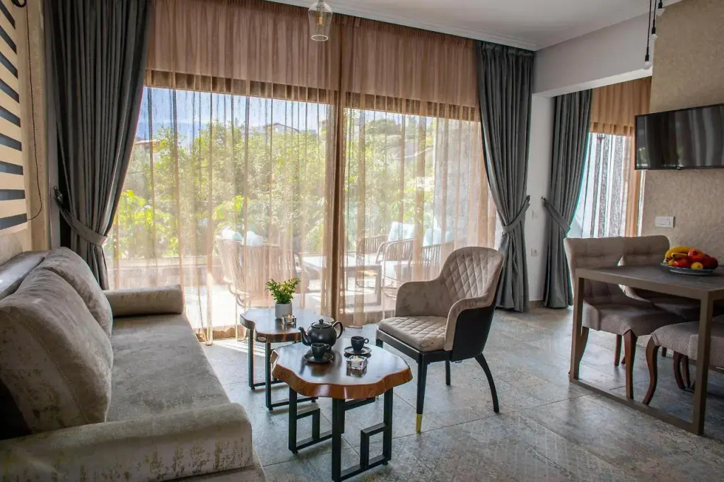 Beach Walk Luxury Suites