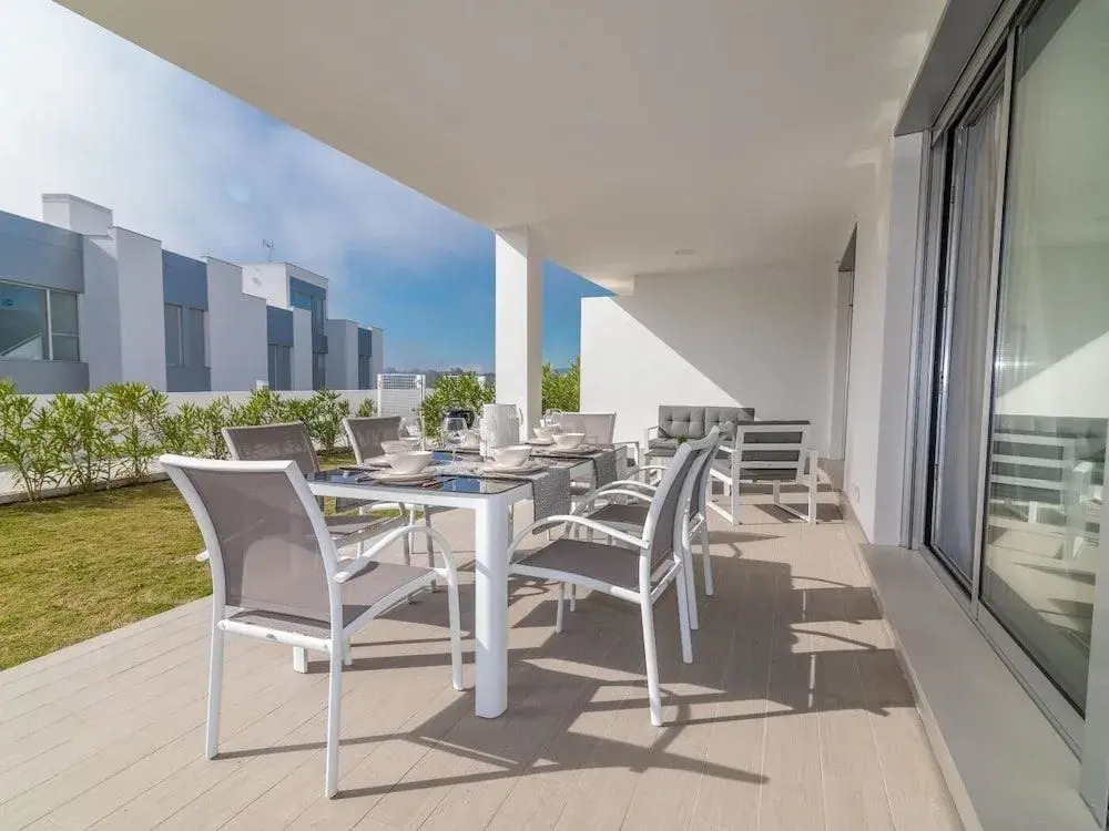 Le Mirage Retreat