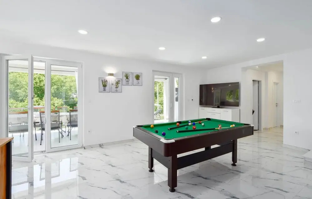 Beautiful Home in Sinj With 5 Bedrooms, Wifi and Outdoor Swimming Pool