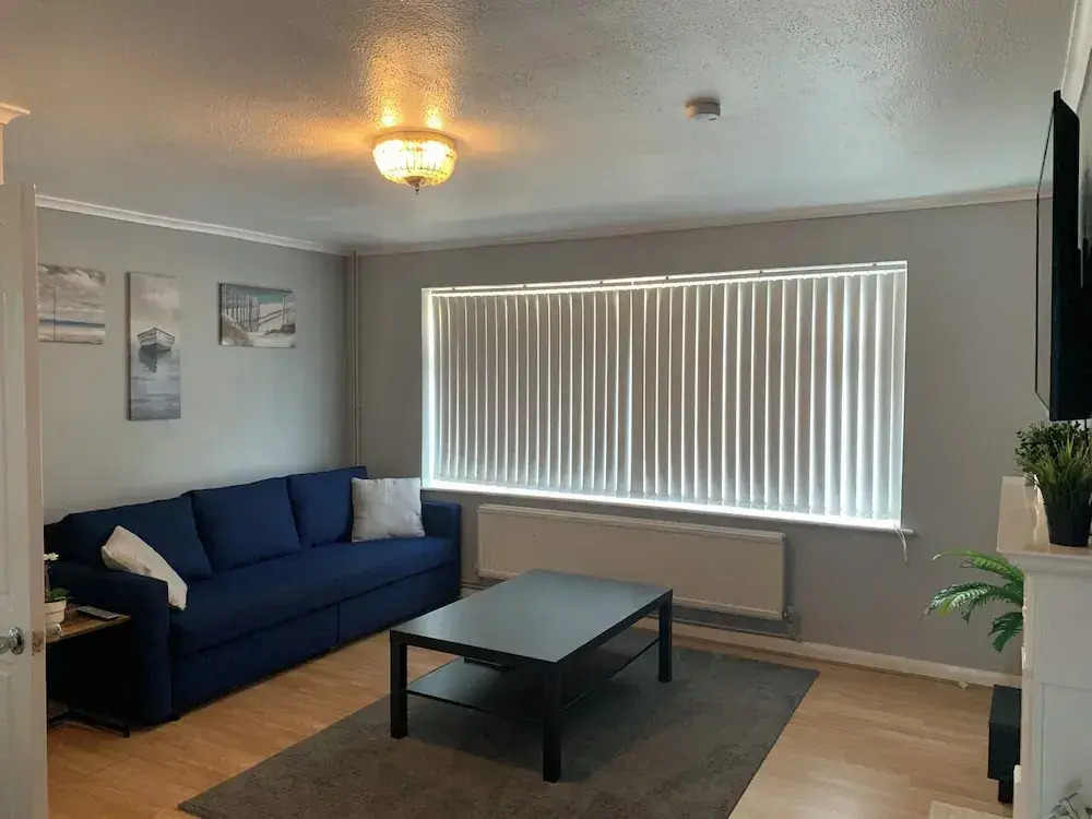 3 Bedroom Cozy House in Reading