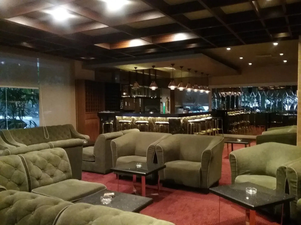 Elmi Hotel
