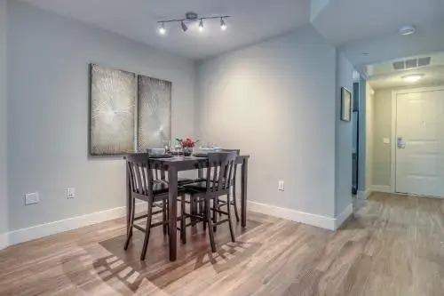 Glendon Westwood 2204