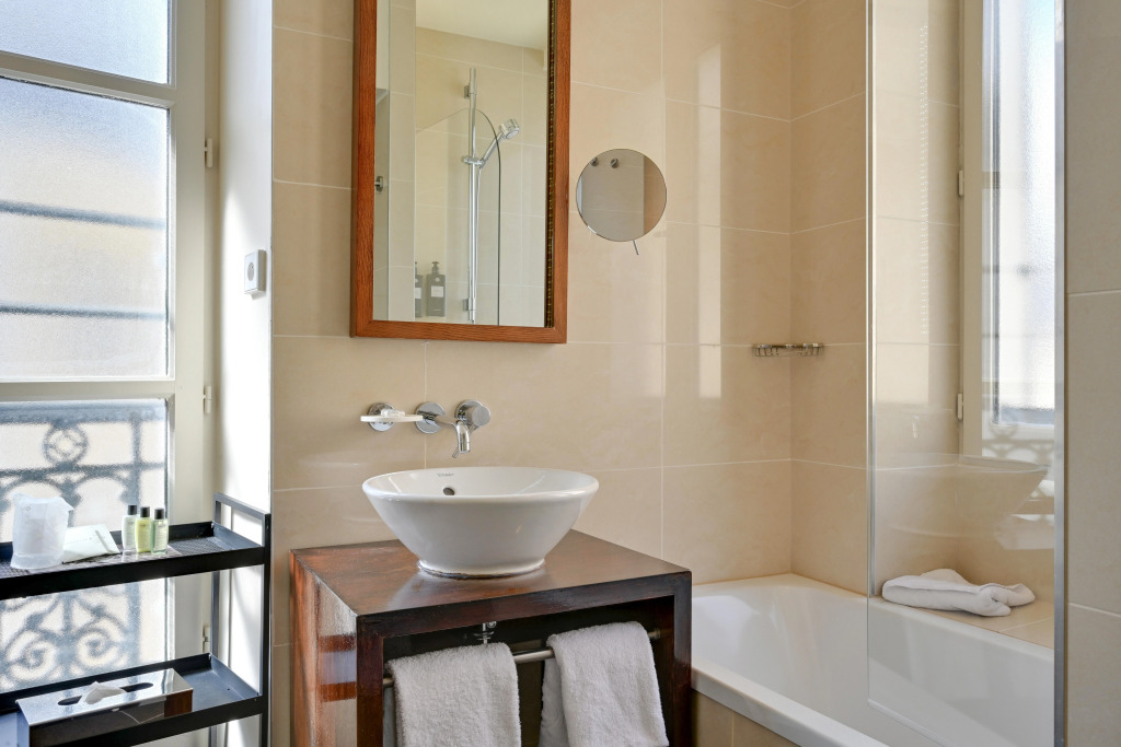 Holiday Inn Paris Palais de lElysée by IHG