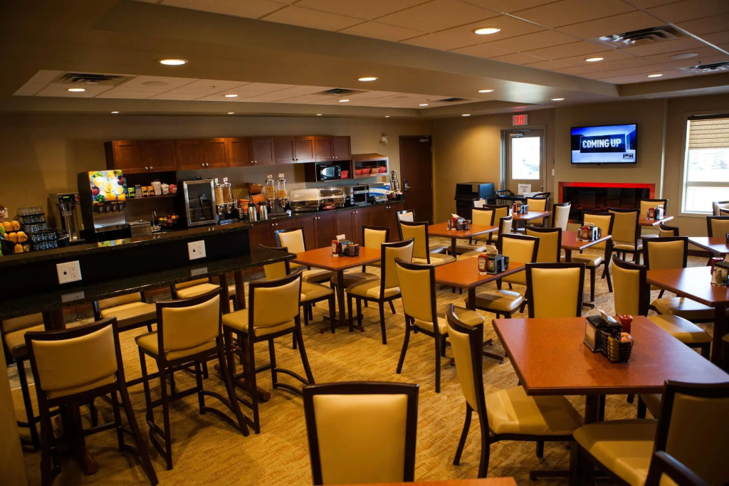 Best Western Plus Service Inn & Suites