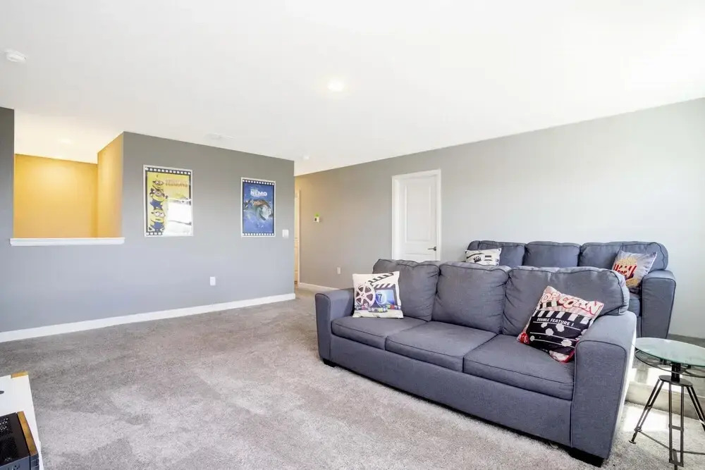 Luxurious Single Family Home w Pool Close to Disney 1568M