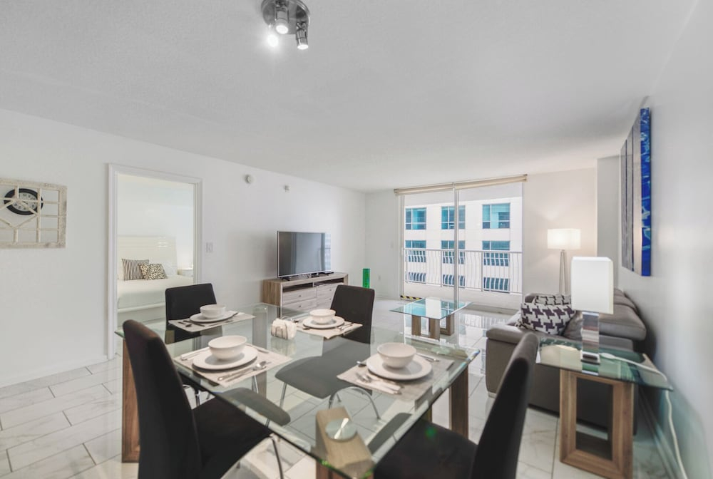 Brickell Bay 2308