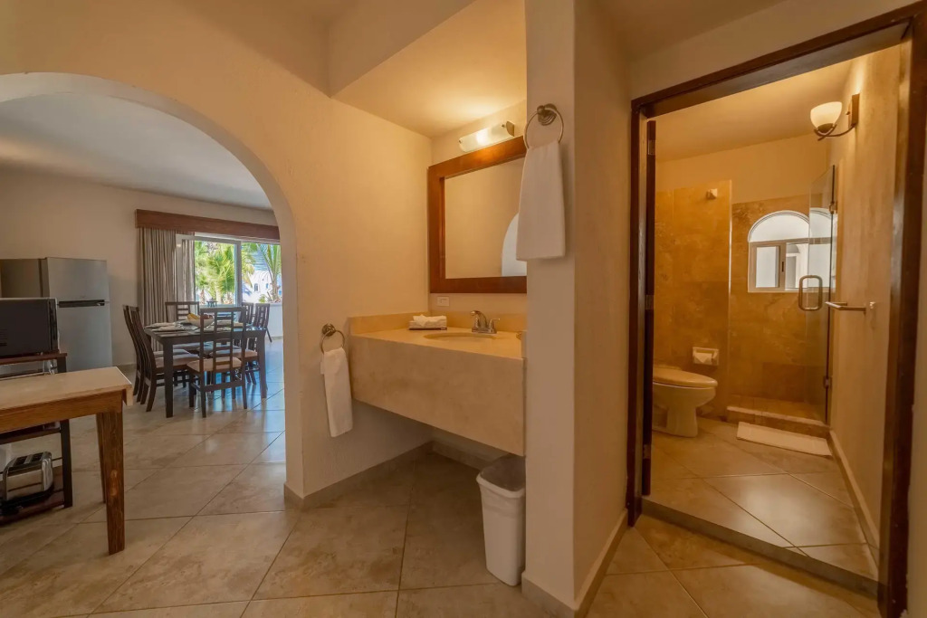 Hotel & Suites El Moro