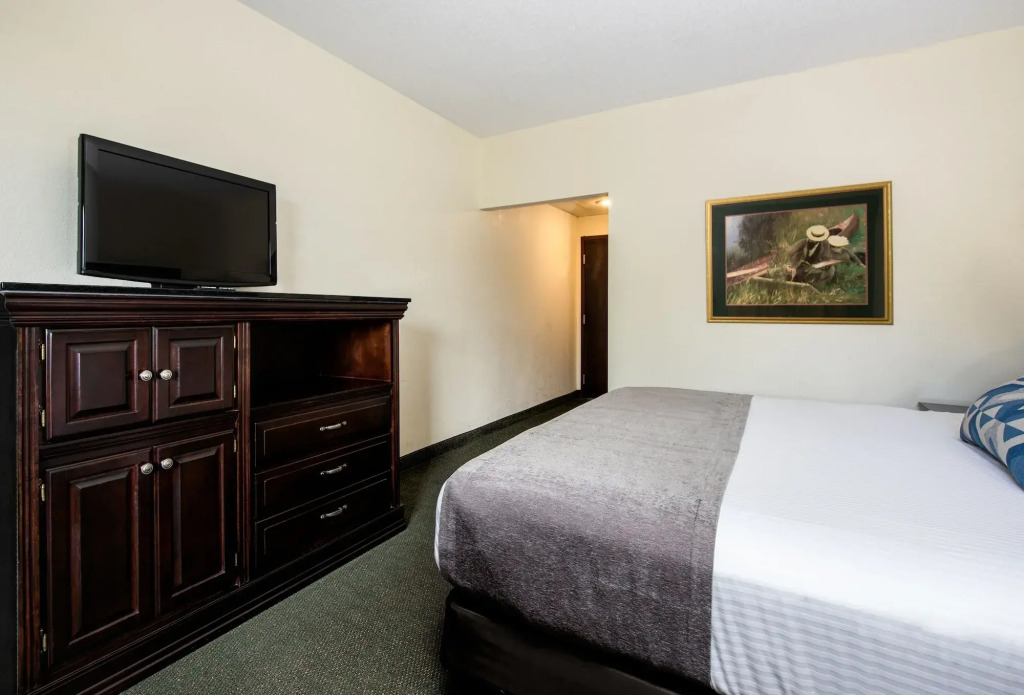 Savannah House Hotel