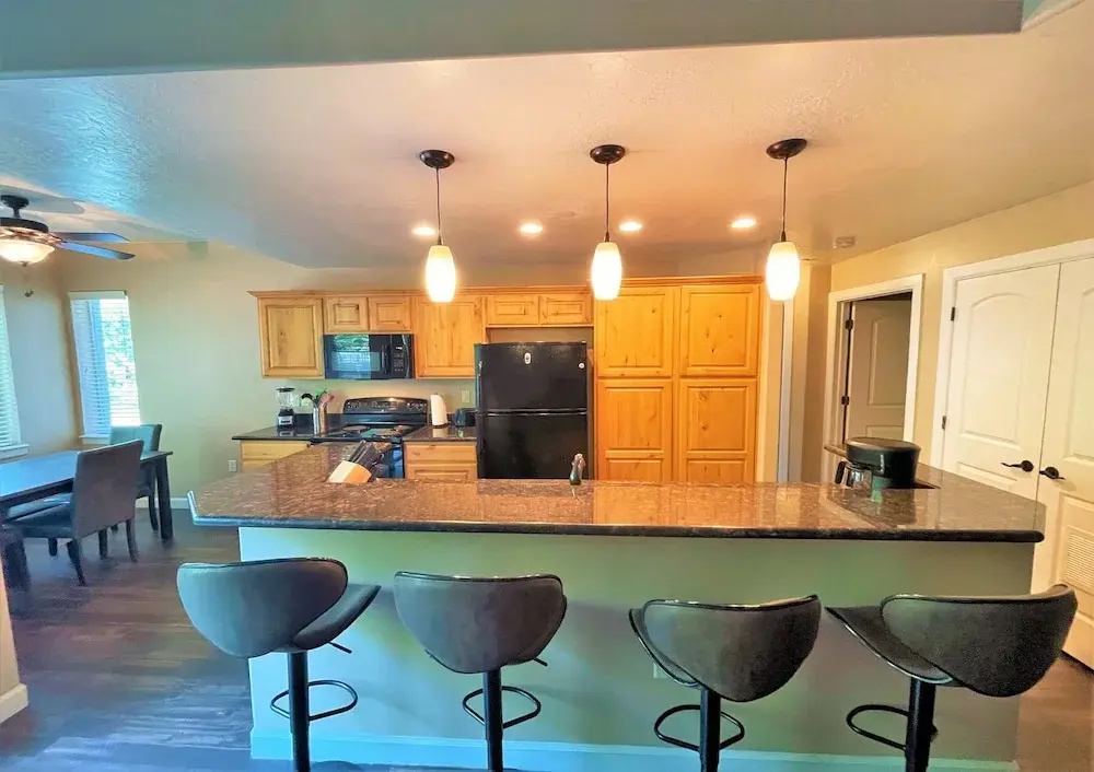 3-Bedroom Condo in the Heart of the City