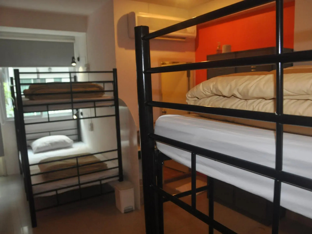 Check Inn Phromphong