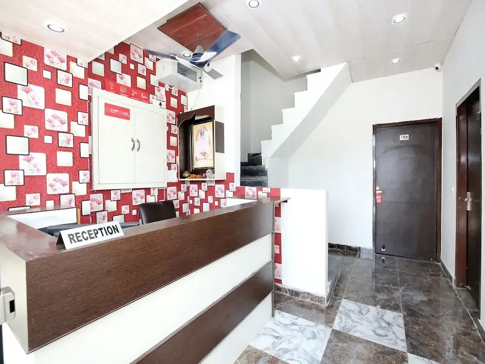 OYO 14529 The Sitara Hotel