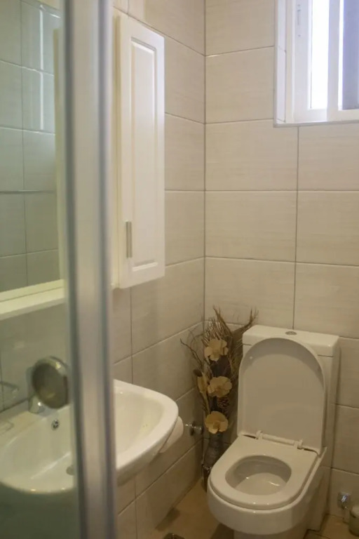Emerald Suites