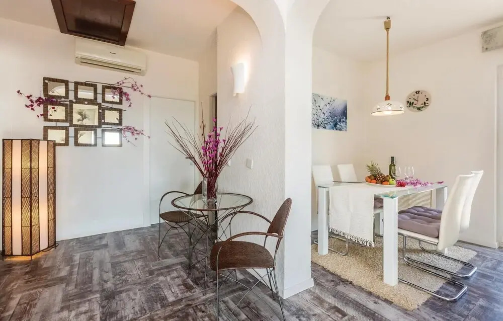 Amazing Home In Kornic