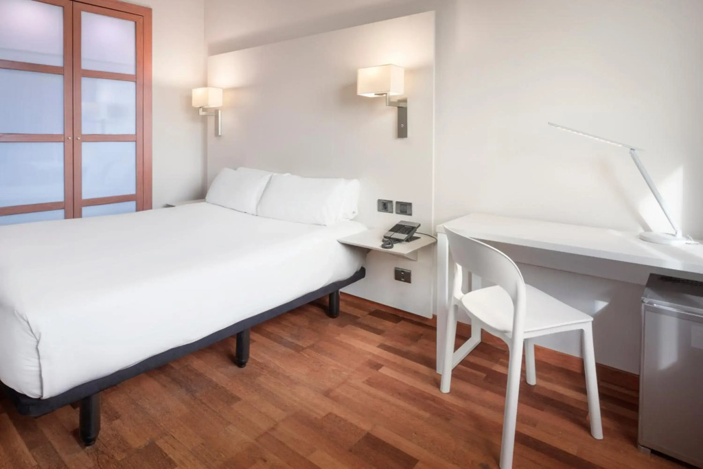 B&B HOTEL Granada Estación