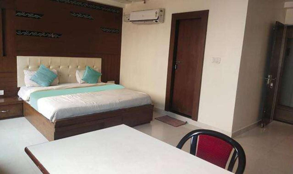 OYO 034 Gandhinagar