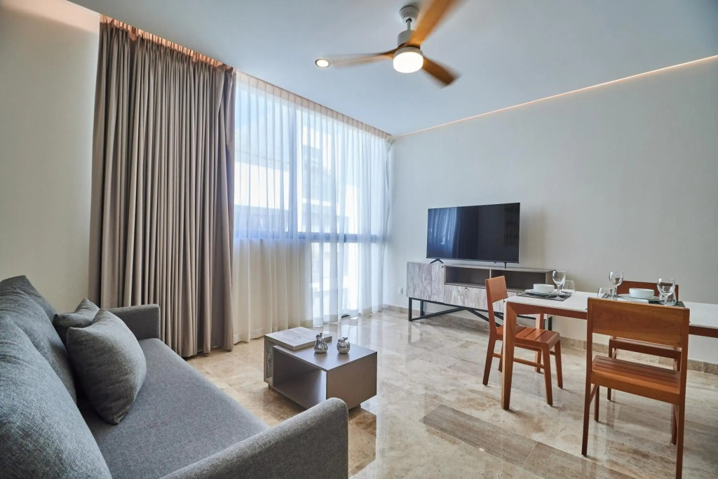 Modern Luxury Condo Private pool