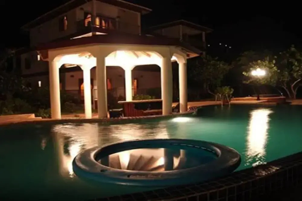 Roberts Grove Beach Resort